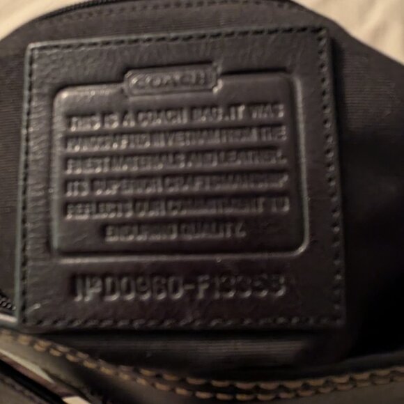 Coach Bucket Bag - Picture 6 of 7